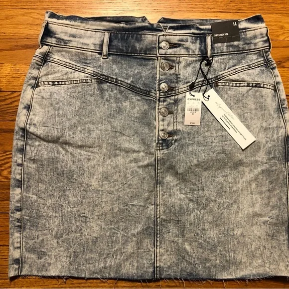 Express NWT Jean skirt - Picture 7 of 7